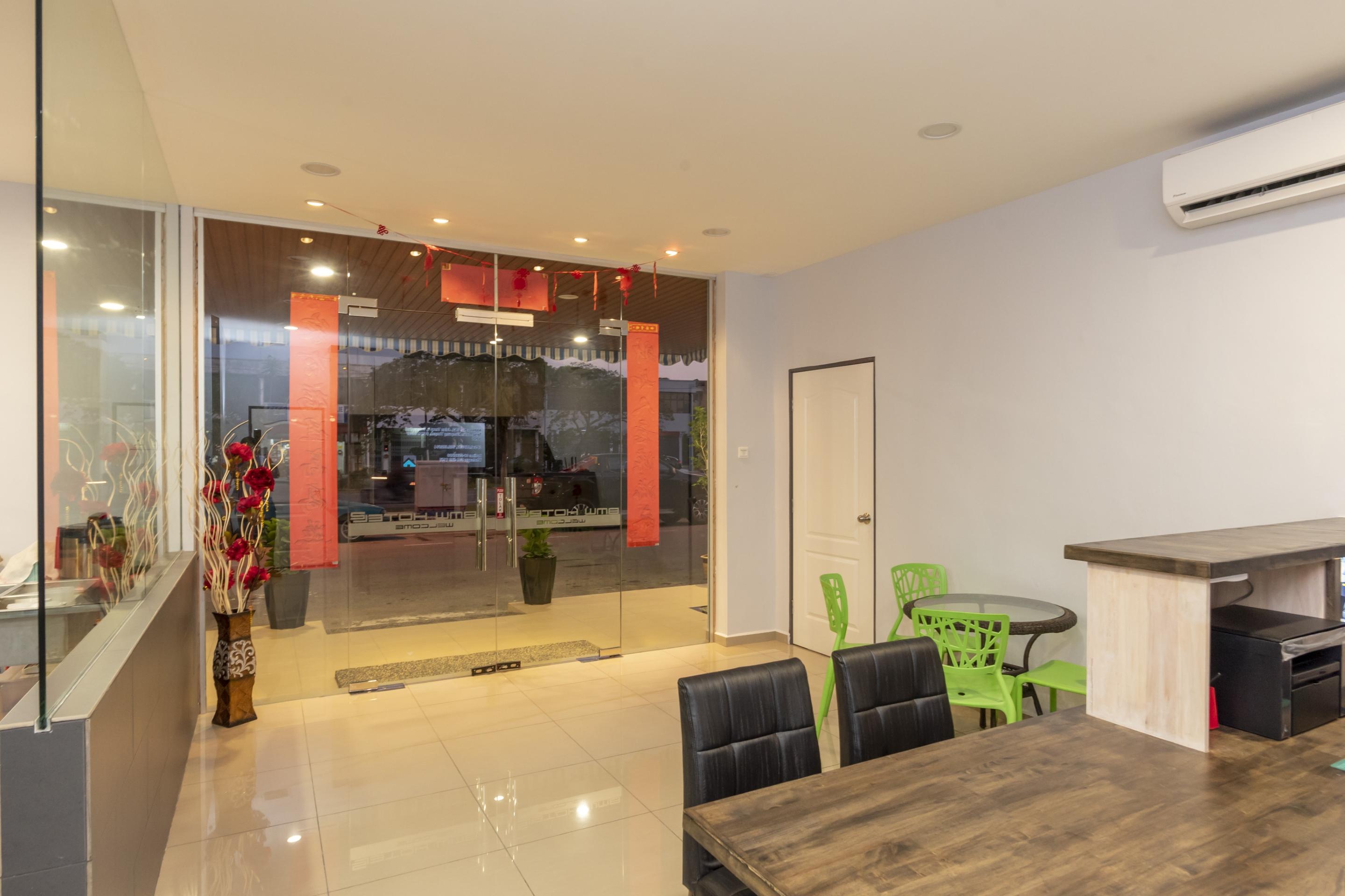 Oyo778 Bmw 2号酒店 麻坡 外观 照片