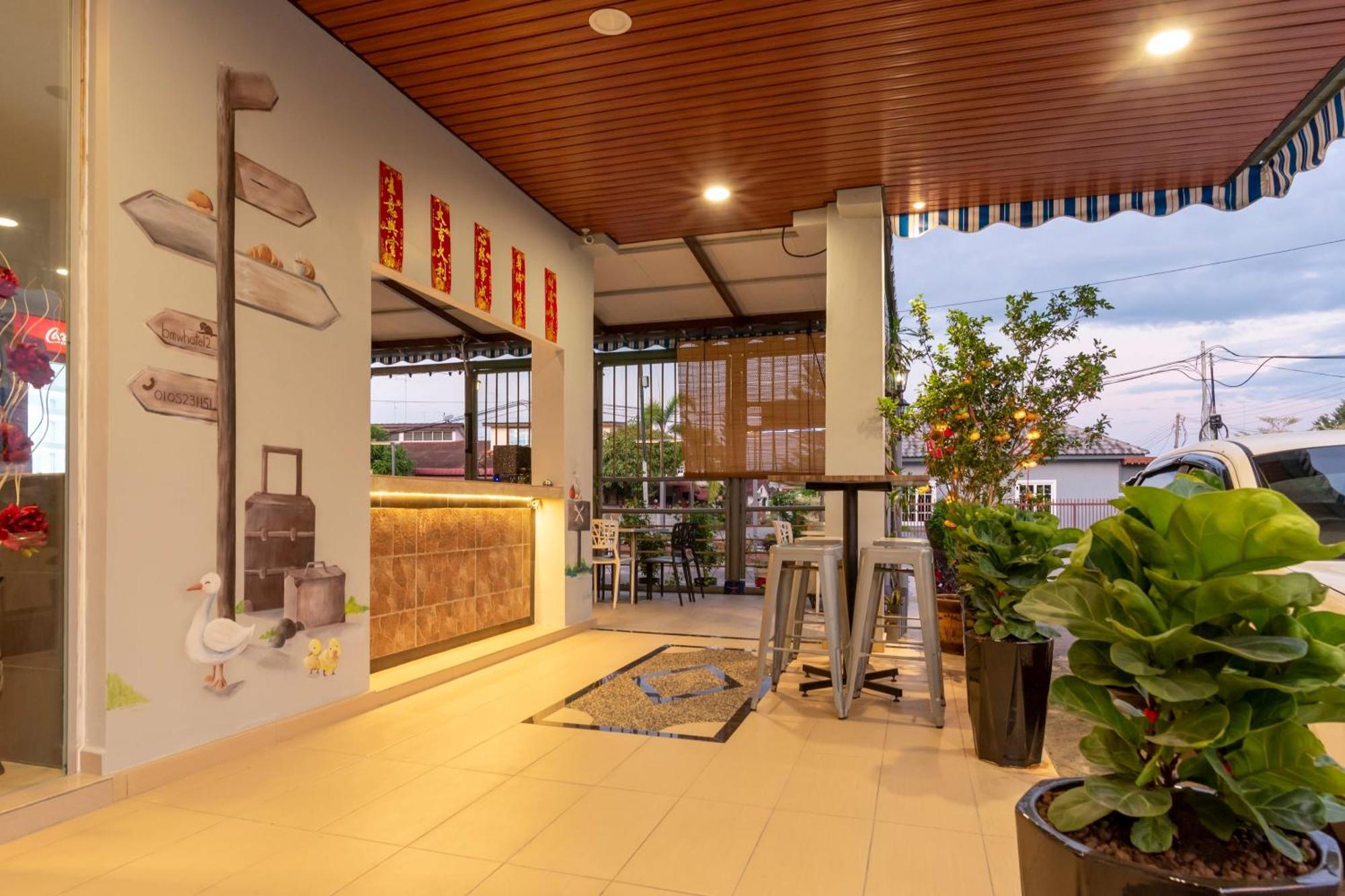 Oyo778 Bmw 2号酒店 麻坡 外观 照片